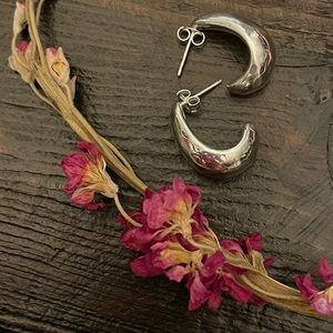 Hollow hoops Chunky Crescent cuff earring in sterling silver.